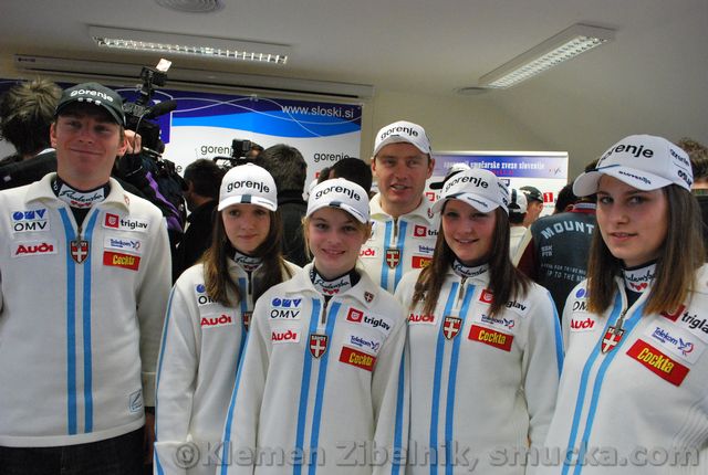 034 Primoz Rychly, Barbara Klinec, Spela Rogelj, Zvone Pograjc, Manja Pograjc, Eva Logar